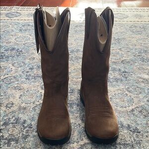 Women’s Ariat Terrain Boot; Size 8B